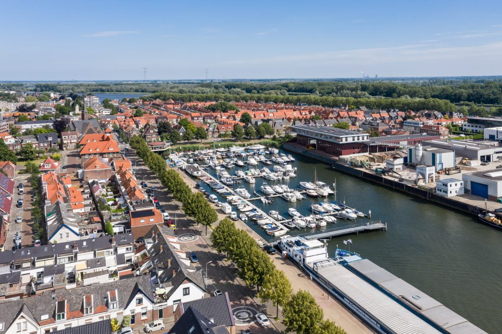 luchtfoto haven Sliedrecht